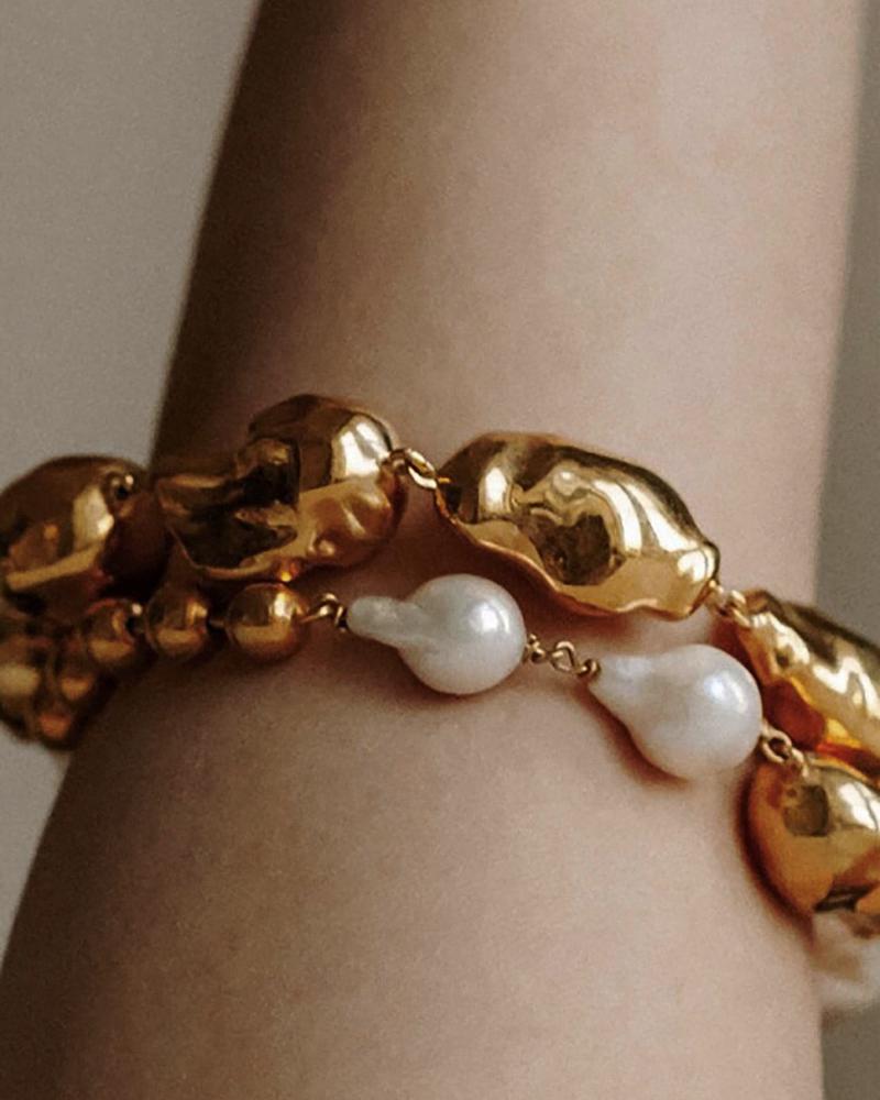 Storm’s End Gold-plated Pearl Bracelet