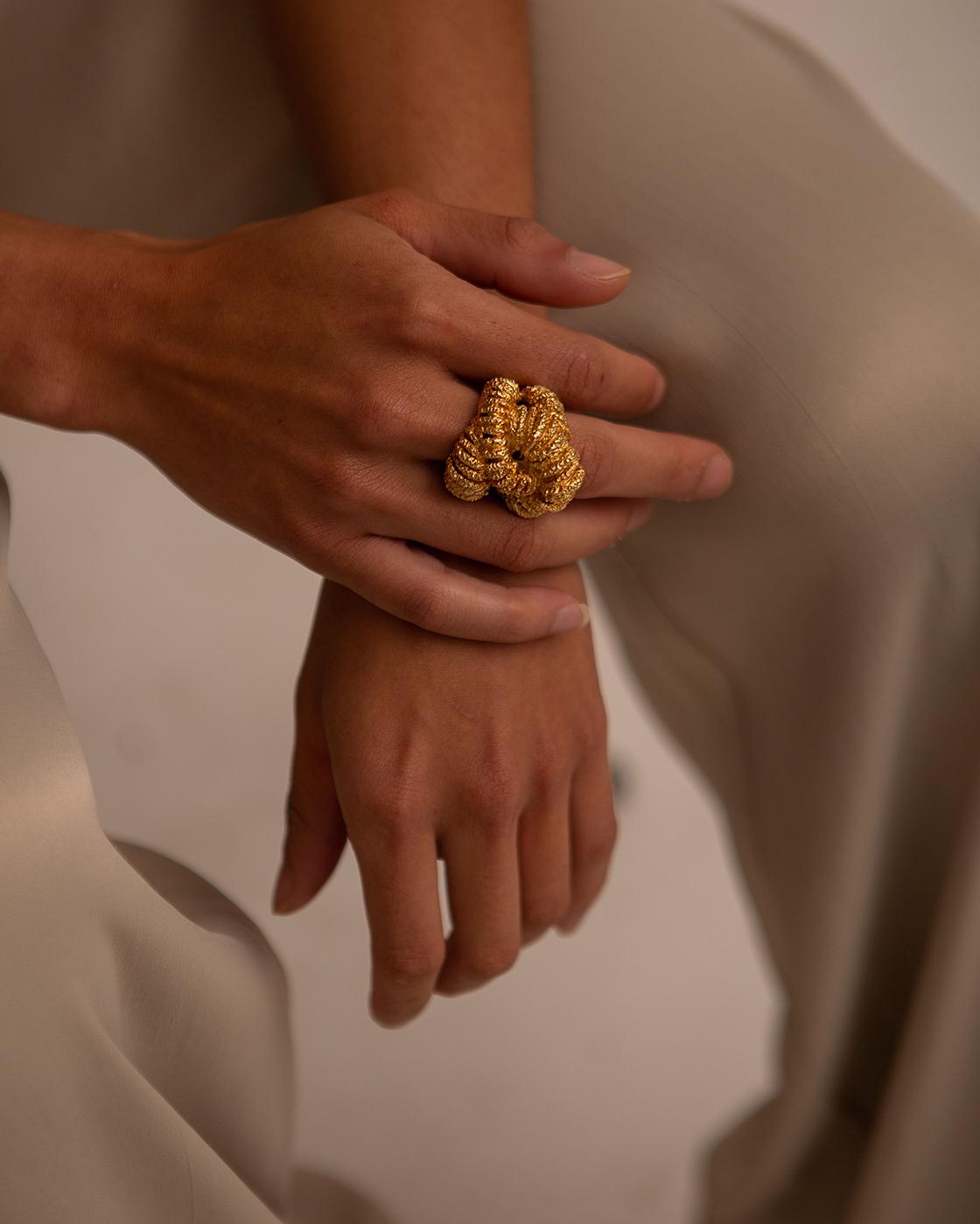 Era Chunky Gold-Plated Knot Ring