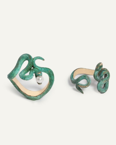 Gold-Plated Snakes Duo Rings with Patina and a Natural Pearl