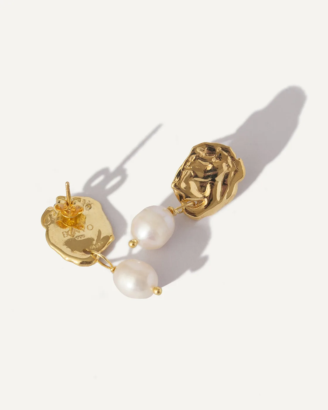 Wake Gold-Plated Sterling Silver Earrings with a Pearl Drop