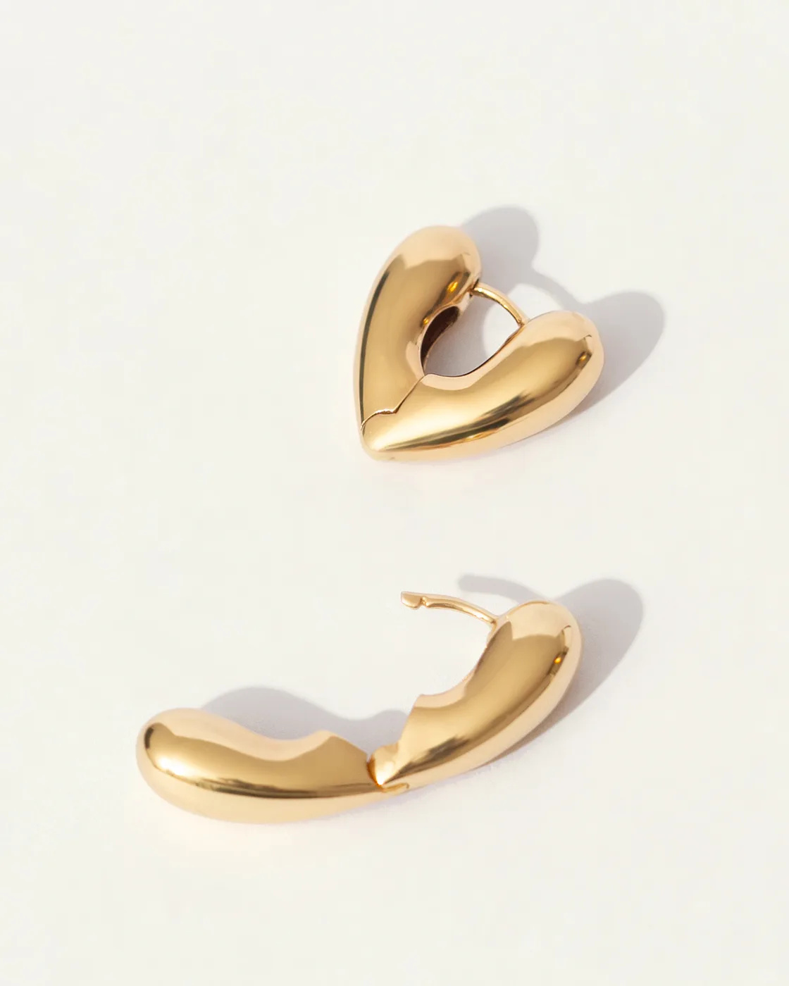 Vergoldete Herz-Ohrringe aus Sterlingsilber Gross