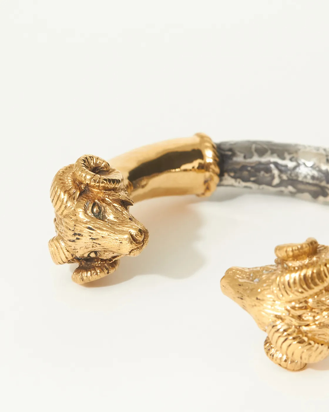 Vergoldetes Widderkopf-Armband aus solidem Silber
