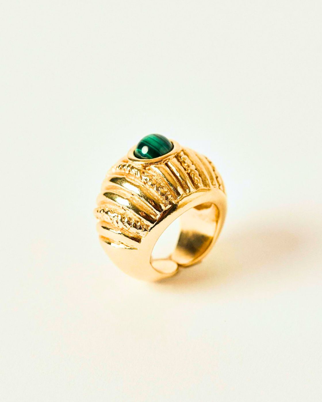 Small Reef Ring with Malachite