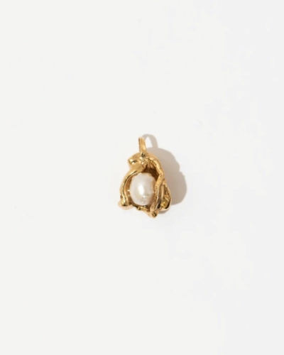 The Cocoont Pearl Pendant