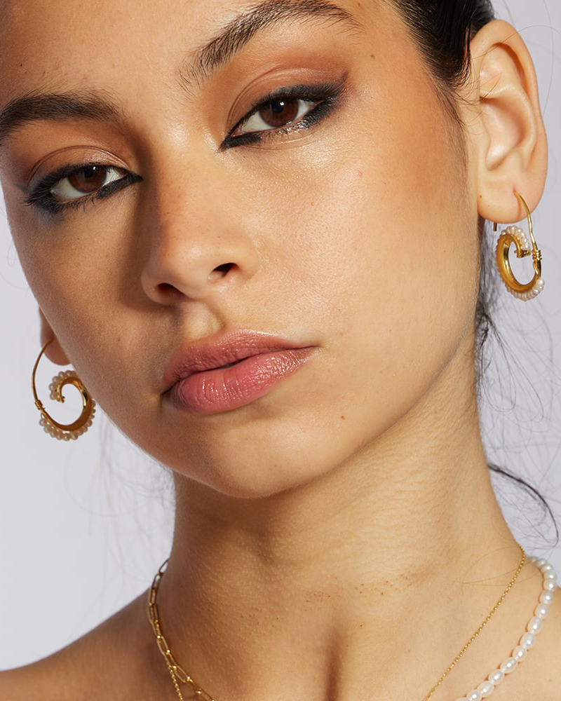 Venus Pearl Shell Earrings