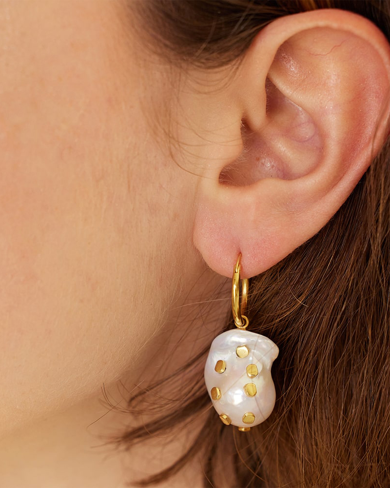Venus Gold Hoop Earrings with Large Keshi Pearl