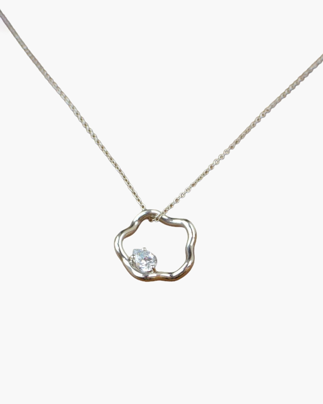 Petite Comete Small Star Necklace in 925 Silver