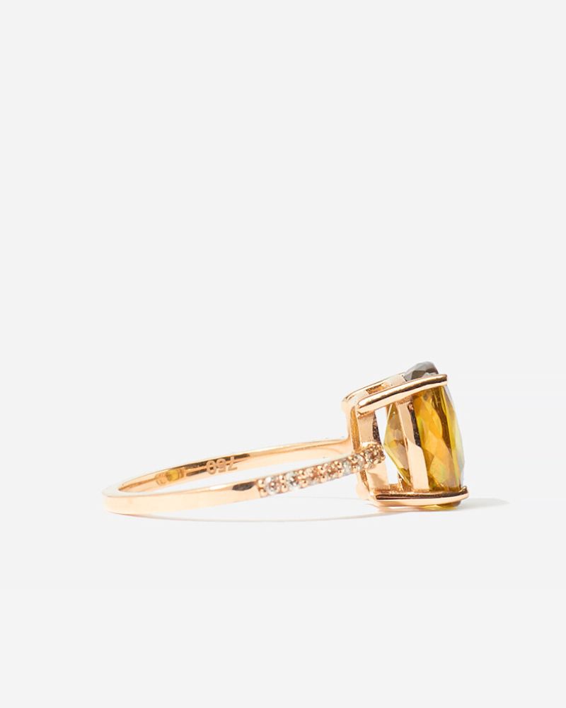 Titanite and Diamond Ring in Yellow Gold